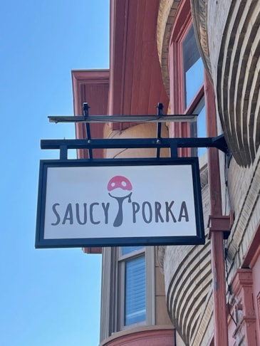 Outdoor Signage | Restaurants & Foodservice