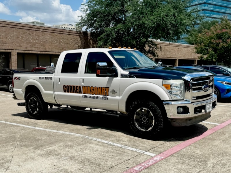 Vehicle Graphics & Lettering