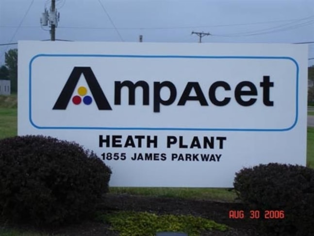 Digitallty printed outdoor monument sign