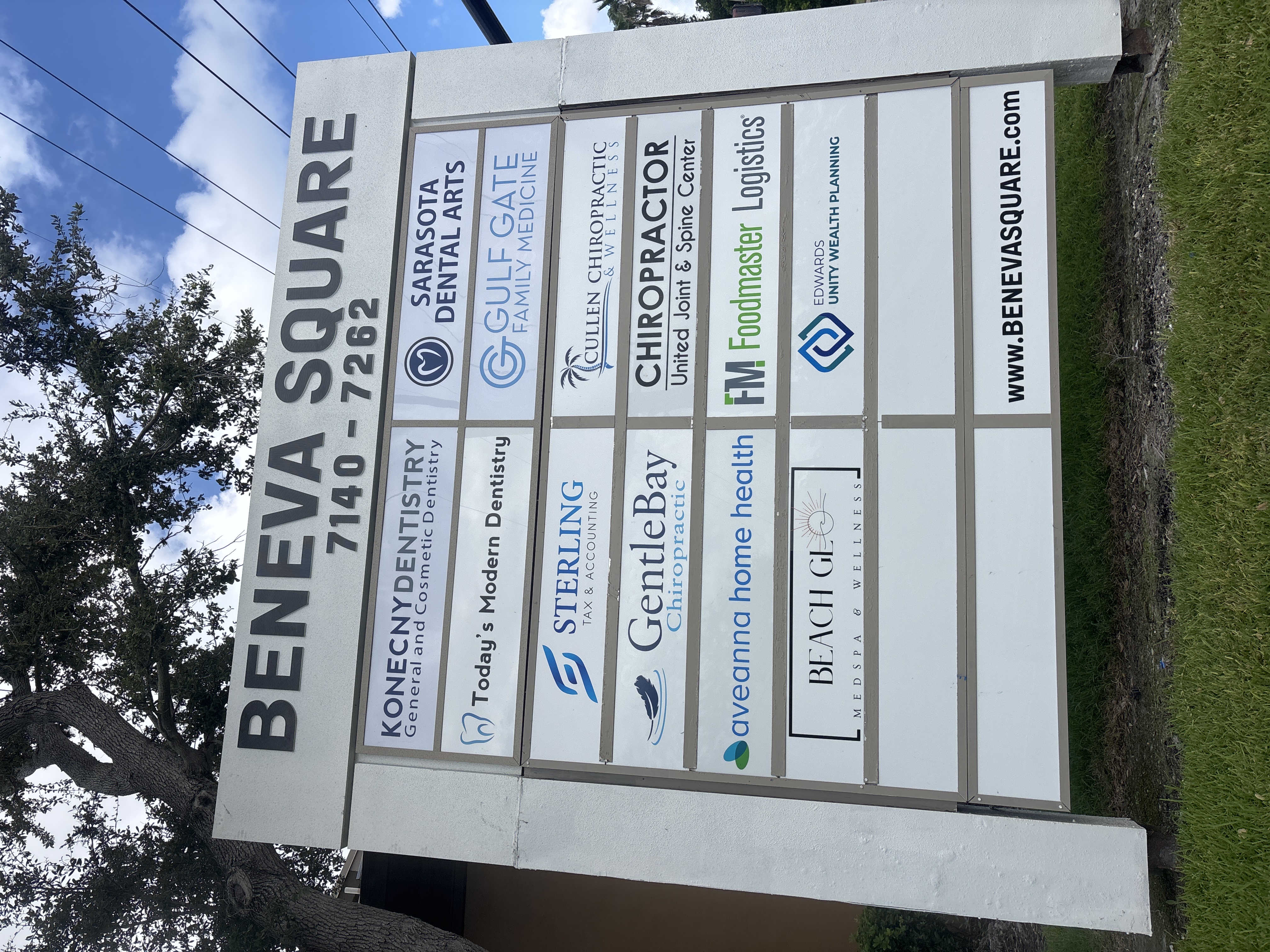 Pylon & Pole Signs | Healthcare | Bradenton | Acrylic