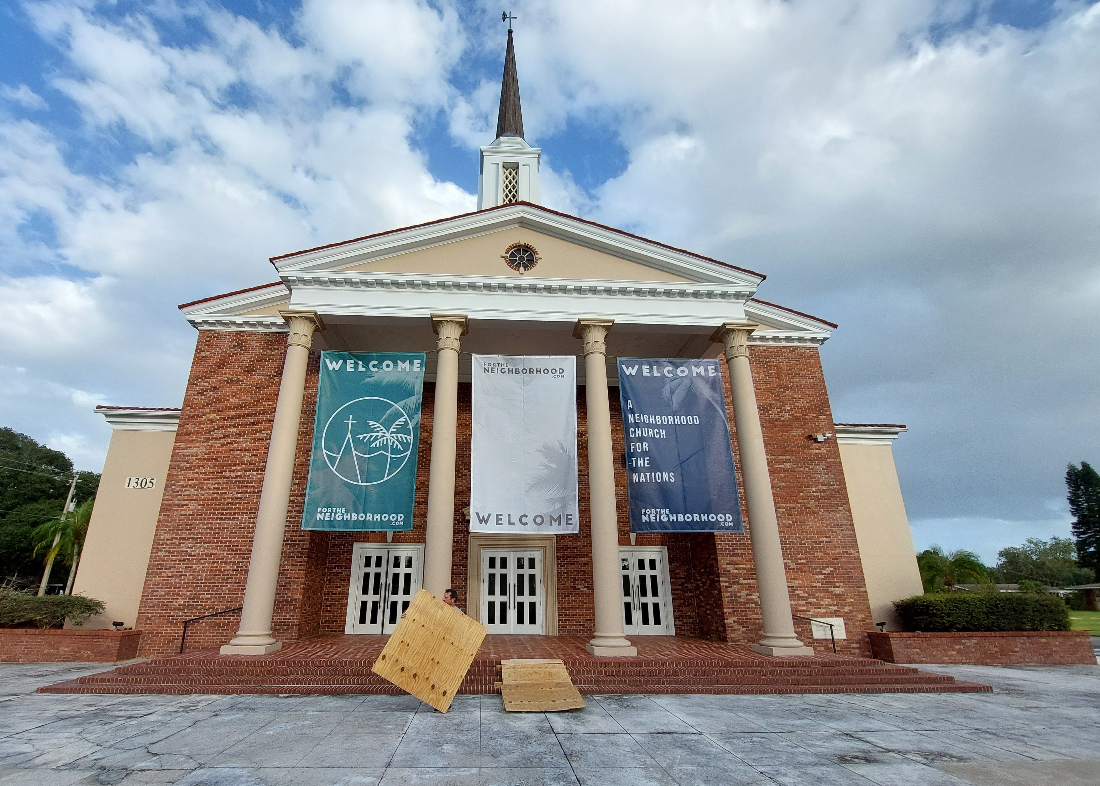 Fabric & Vinyl Outdoor Banners | Churches & Religious Organizations | Bradenton | Plastic