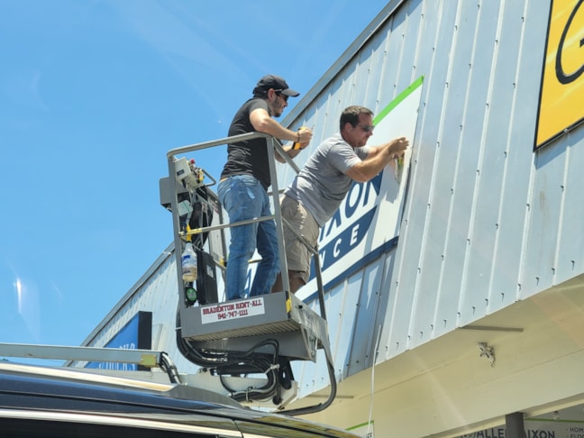 Metal Signs and Displays