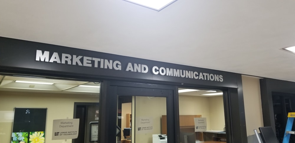 3D Signs & Dimensional Letters & Logos