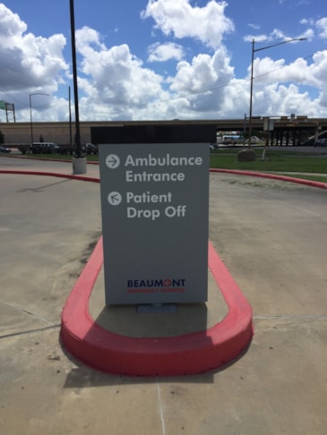 Pylon & Pole Signs | Healthcare