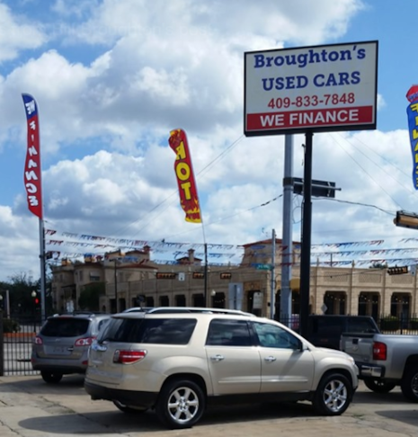 Pylon & Pole Signs | Auto Dealership Signs