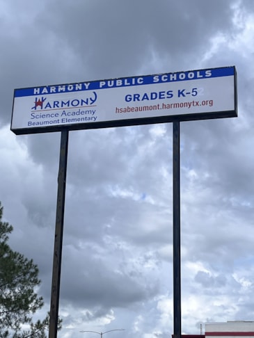 Pylon & Pole Signs | School, College, & University Signs