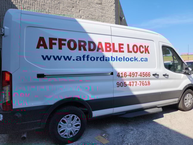 Vehicle Graphics & Lettering