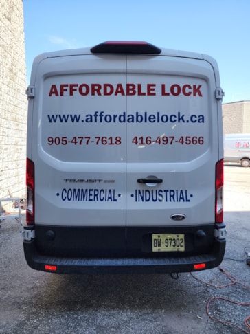 Vehicle Graphics & Lettering
