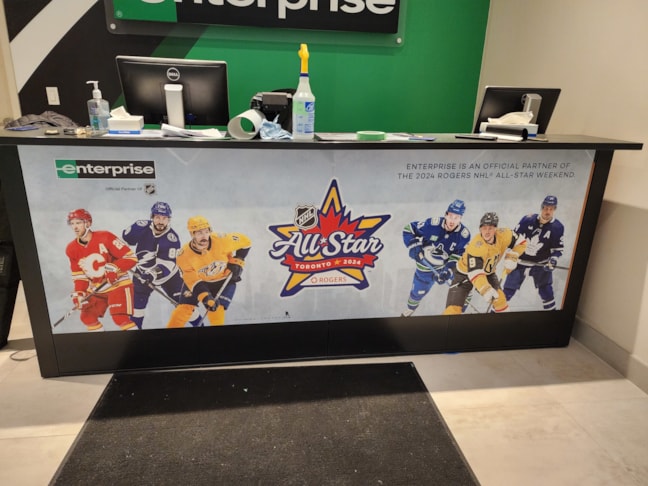 Wall Murals & Graphics