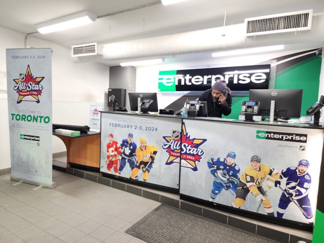 Wall Murals & Graphics