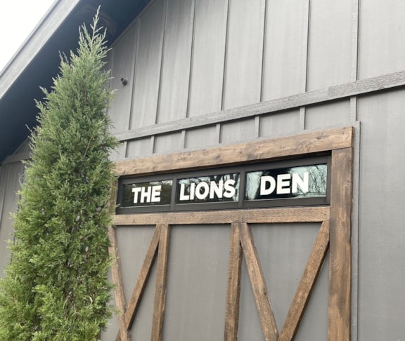 Storefront & Building Channel Letters