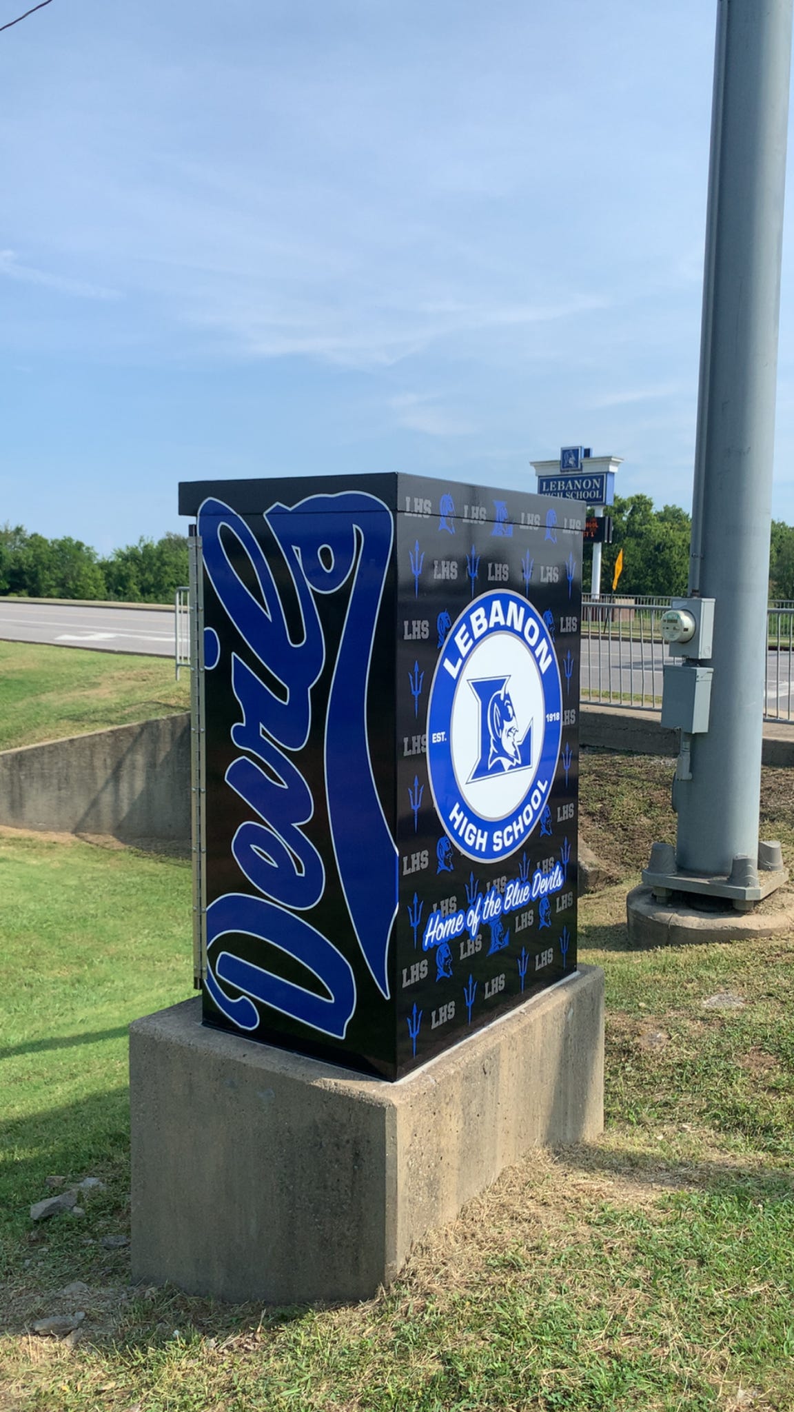 Custom Decals, Wraps & Lettering | K-12 School Signs & Displays | Vinyl