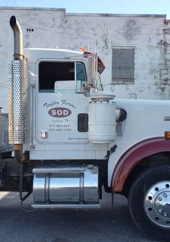 Vehicle Graphics & Lettering