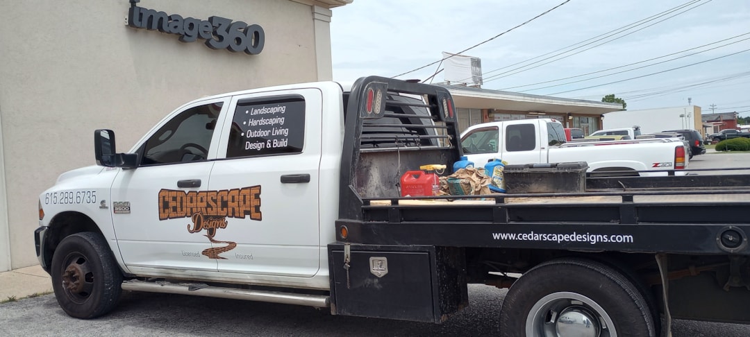 Vehicle Graphics & Lettering