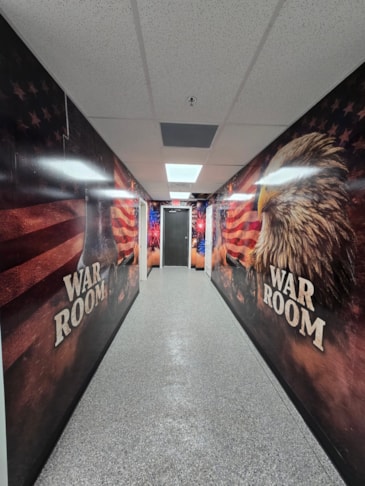 Wall Murals & Graphics