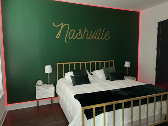 Wall Murals & Graphics