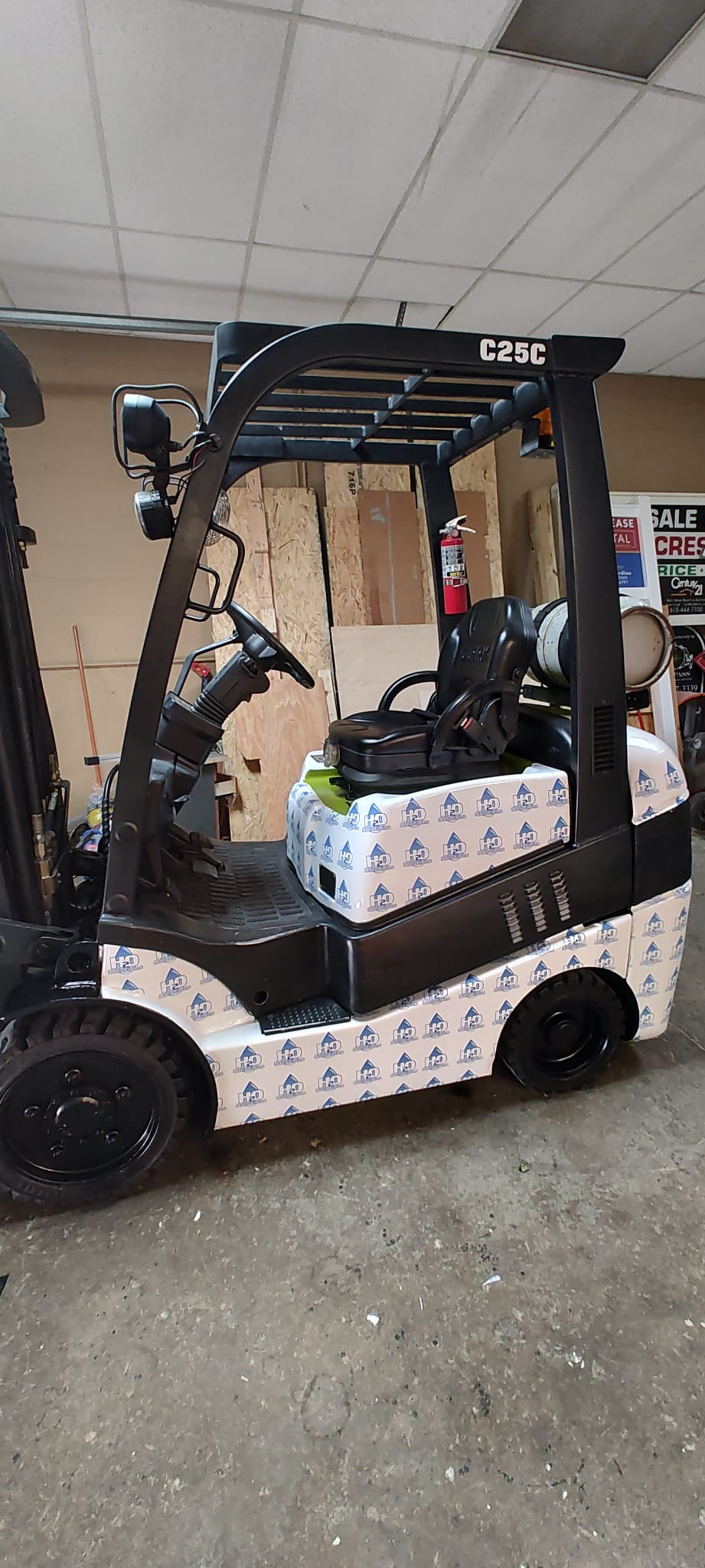 Vehicle Wraps | Professional Services | Vinyl