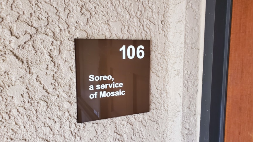 Vinyl Letterng on Acrylic