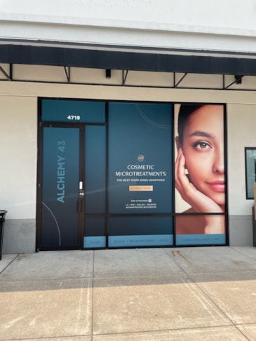 Wall Murals & Graphics