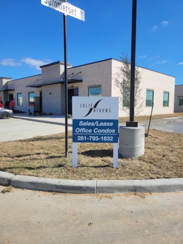 Outdoor Signage | Property Management