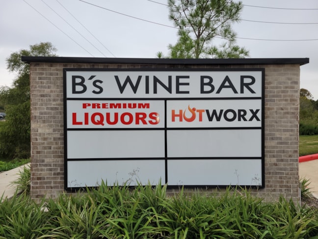 Pylon & Pole Signs | Gyms, Health Clubs, Fitness Facilities