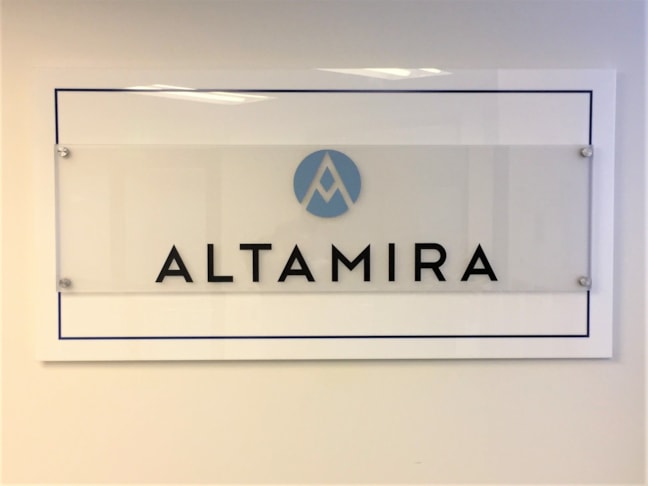 Clear Acrylic & Plastic Impact Sign