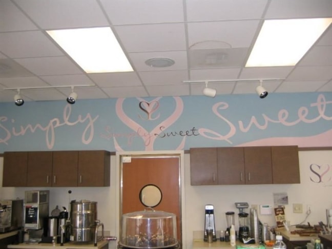 Wall Murals & Graphics