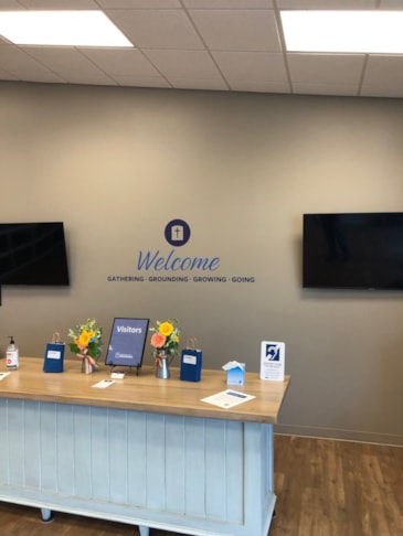 Wall vinyl doesnt have to be complicated!  Simply welcoming your guests make a statement on its own.