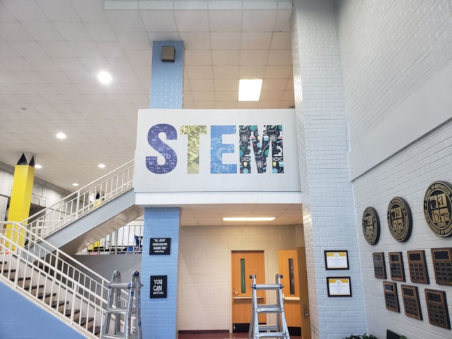 School & University Event Signs | K-12 School Signs & Displays