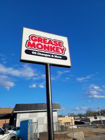 Pylon & Pole Signs | Auto Dealerships & Repair