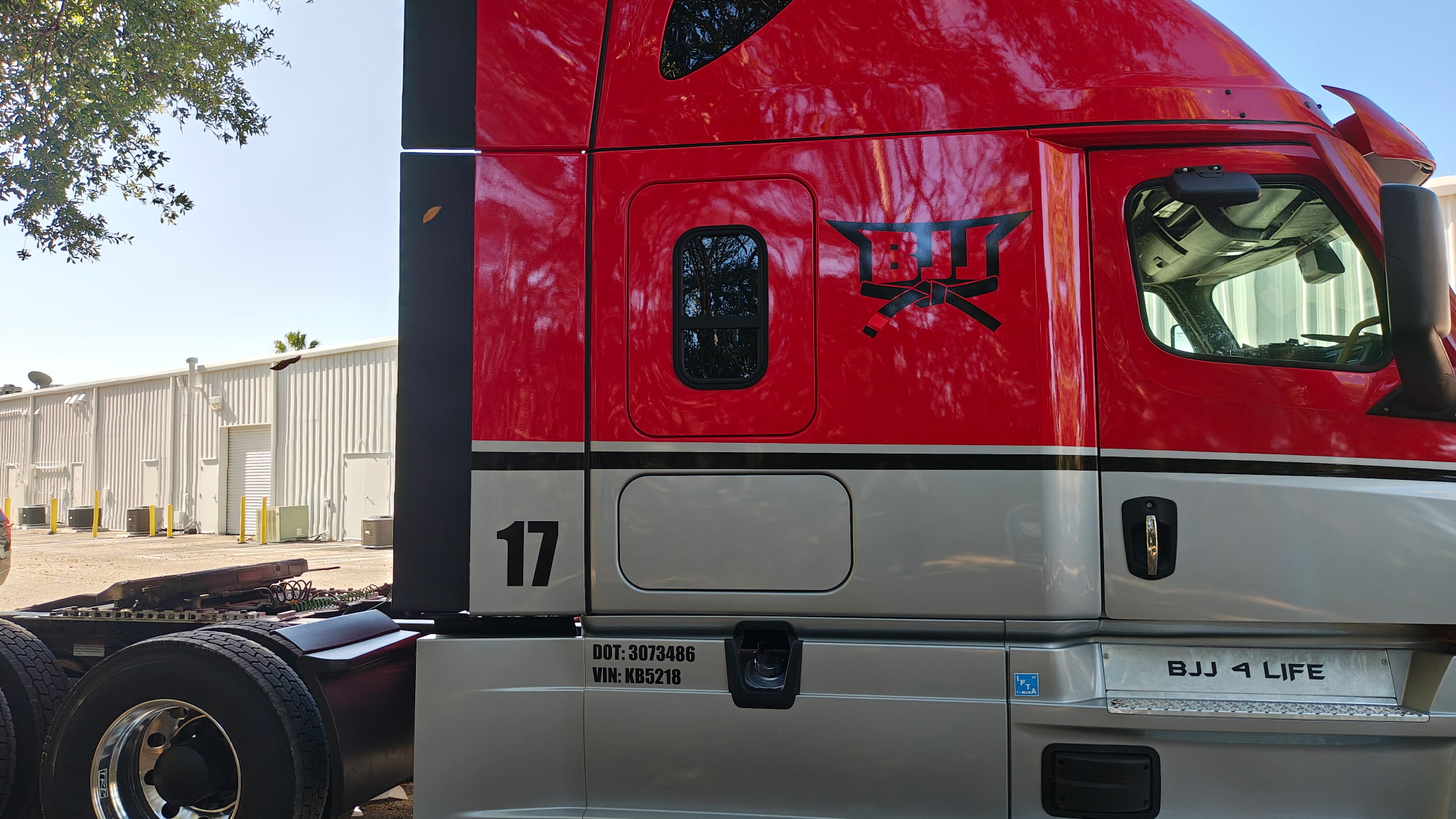 Vehicle Graphics & Lettering | Transportation, Logistics, & Distribution | Vinyl