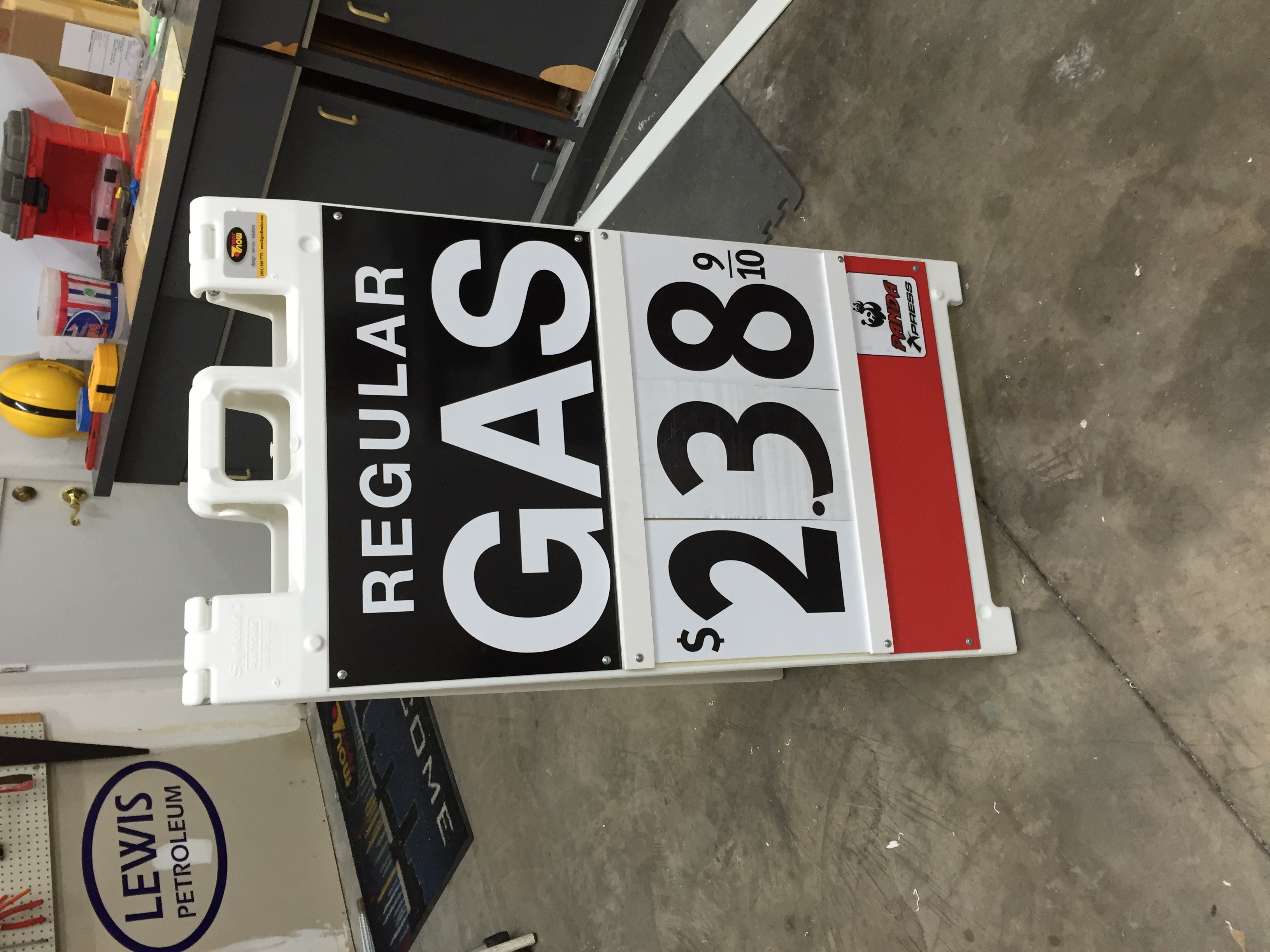 A-Frames & Sidewalk Signs | Auto Dealerships & Repair | Corrugated Plastic / CoroplastTM