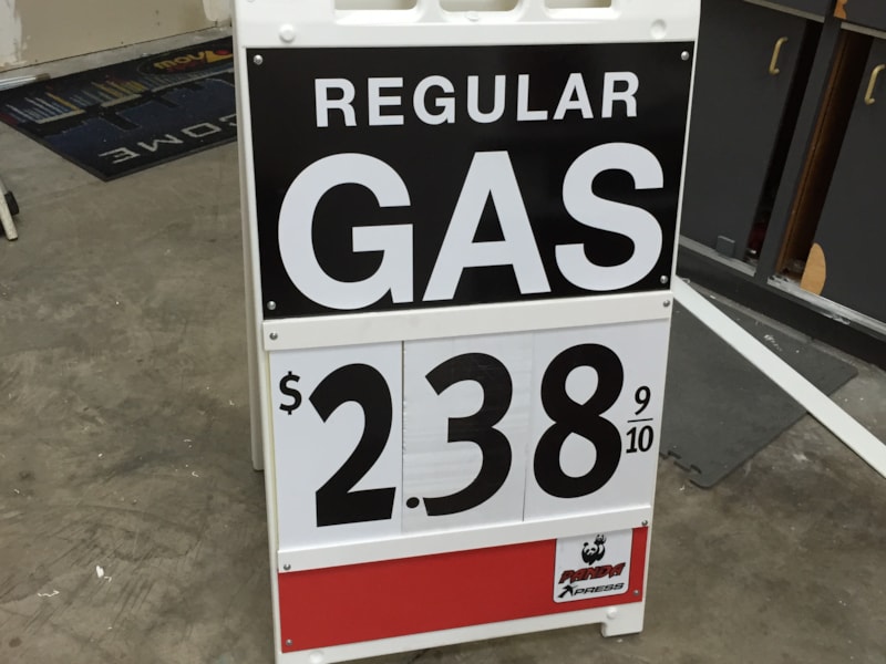 A-Frames & Sidewalk Signs | Auto Dealerships & Repair | Corrugated Plastic / CoroplastTM