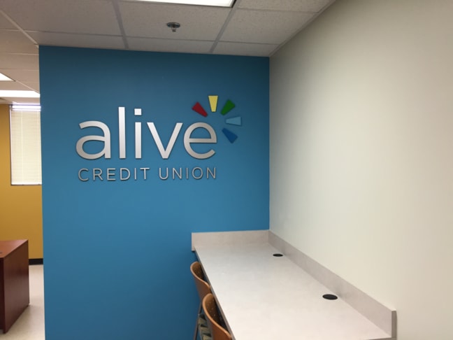 3D Signs & Dimensional Letters