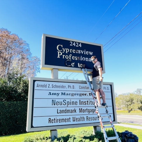 3D Signs & Dimensional Letters