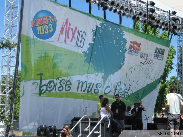 Fabric & Vinyl Outdoor Banners