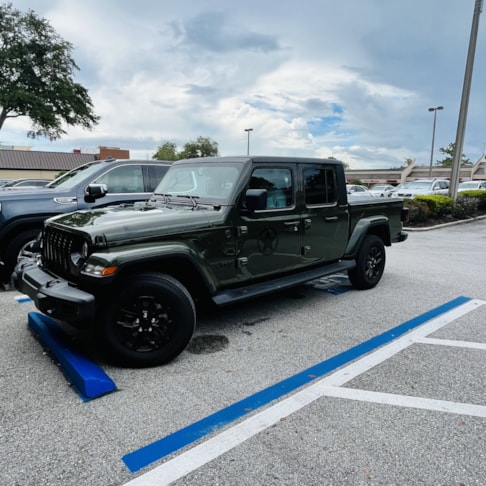 Custom Decals, Wraps & Lettering