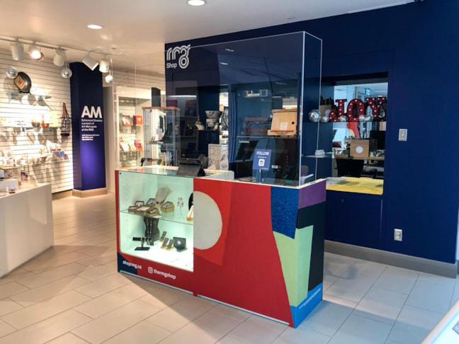 Wall Murals & Graphics