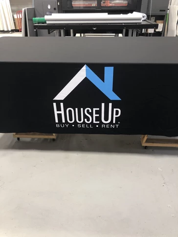 Table Throws for HouseUp