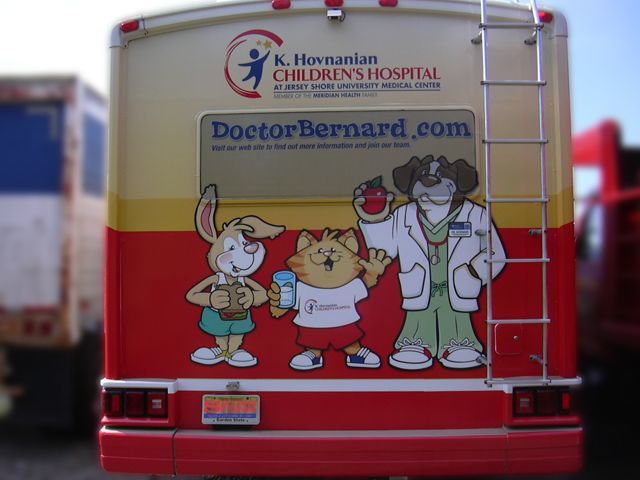 Vehicle Lettering and Wraps