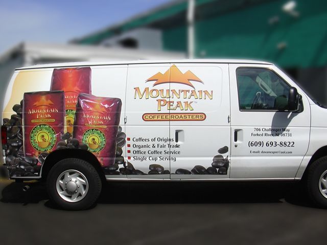 Vehicle Lettering and Wraps