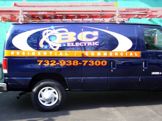 Vehicle Lettering and Wraps