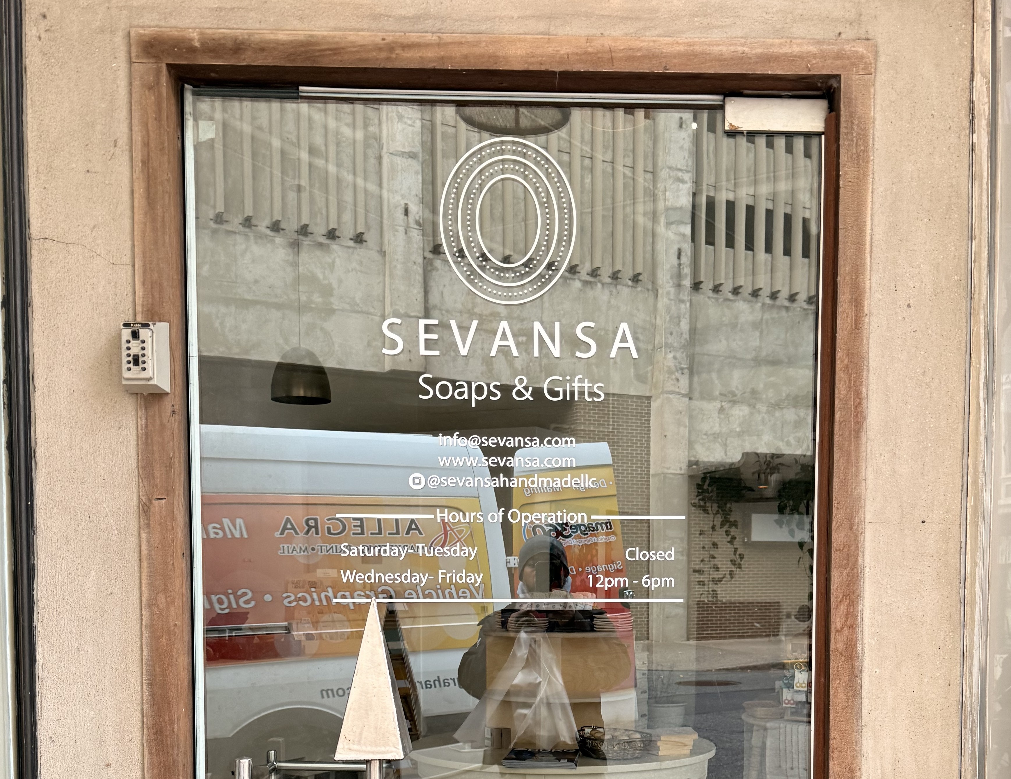 Window Graphics | Retail | Harrisburg, Pennsylvania | Vinyl