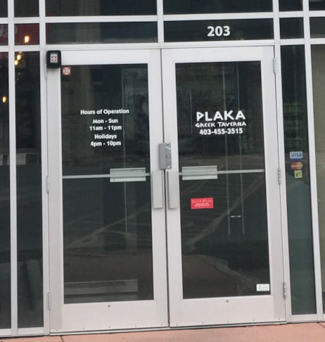 Window Decals, Signage & Graphics communicate your hours of operation clearly to your customers