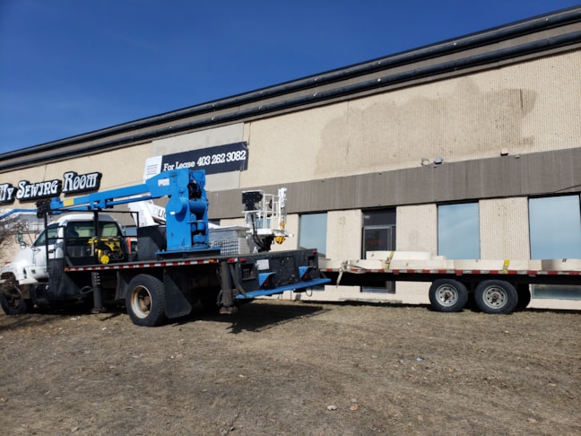 Lightbox Signs Installation and Removal Services