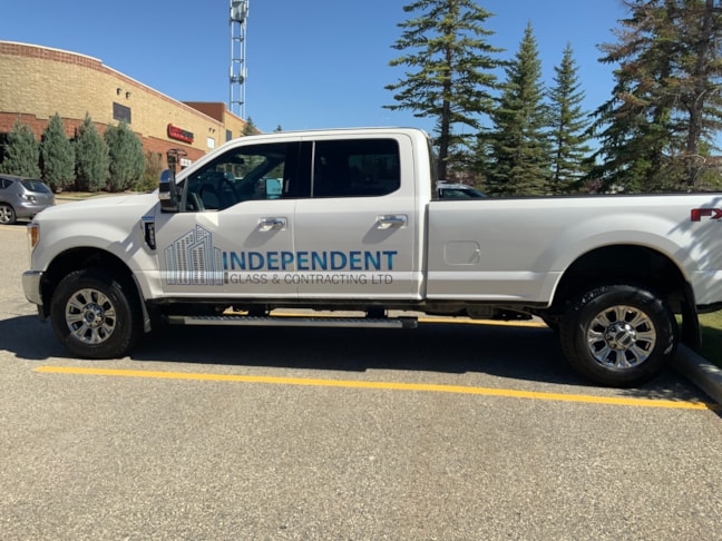 Bold and bright vehicle graphics make a huge impact.