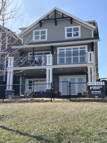 Real Estate Sign Frames | Real Estate