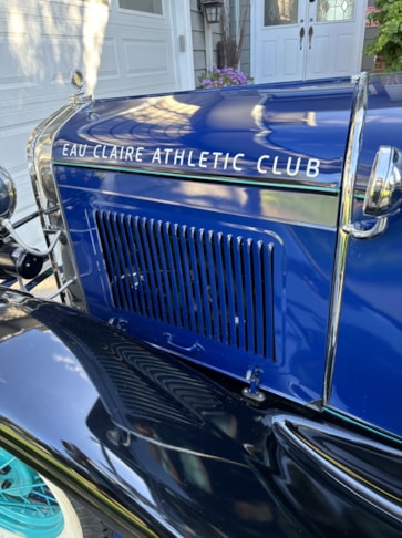 Vehicle Graphics & Lettering