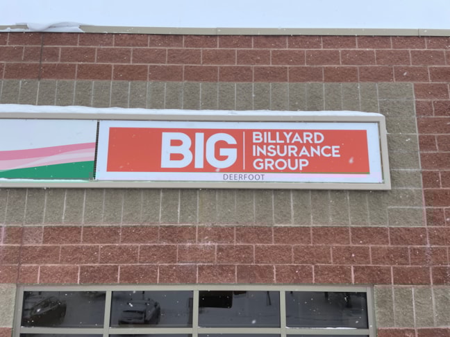 Outdoor Signage can be decorated with full colour custom graphics to really make it POP!