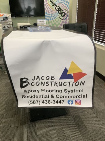 Table Throws & Runners make a great impression at your next live event!